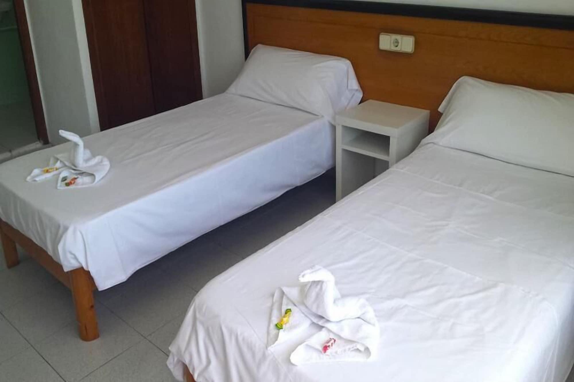 卡拉纳雅达 克罗纳港旅馆酒店 外观 照片